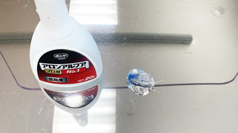 3.テグスの接着